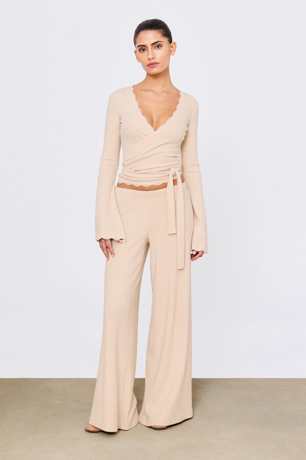 Wrap Top Vanilla Iced Latte