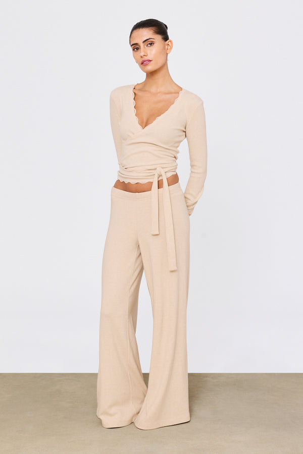 Wrap Top Vanilla Iced Latte